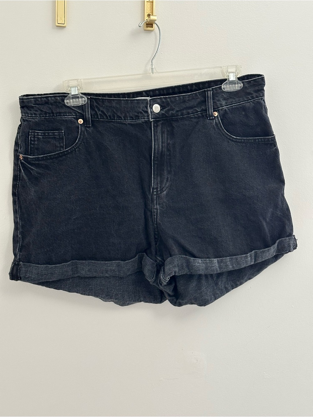H&M Black Rolled-Hem Denim Shorts